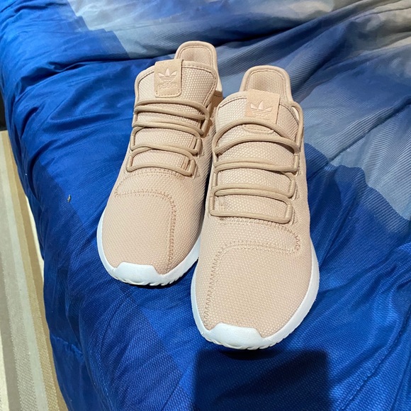 adidas Shoes - Nude/tan Adidas Size 7